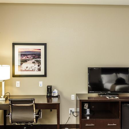 Holiday Inn Express & Suites Cheektowaga North East By Ihg エクステリア 写真